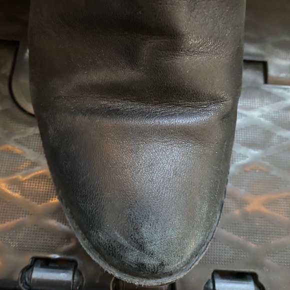 UGG Australia Black Leather Boots - Picture 11 of 13